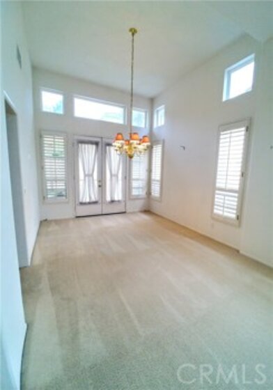 45389 Via Jaca Photo