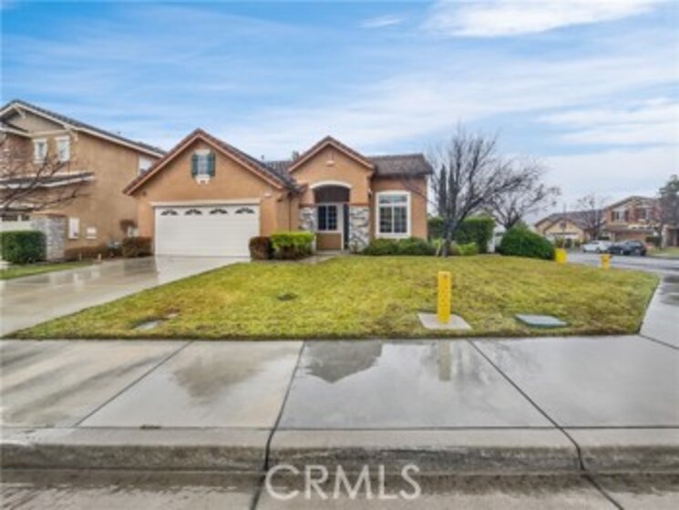 46185 Carpet Court Photo